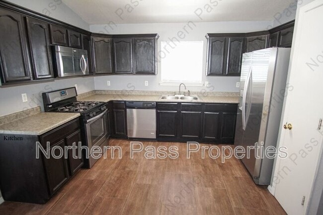 Building Photo - 3717 Tierra Zafiro Dr