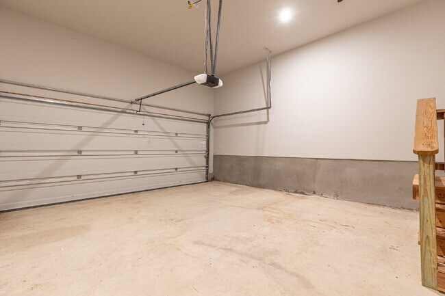 Building Photo - 9438 Iron Keeper
