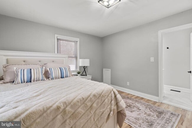 Building Photo - 10530 Scaggsville Rd