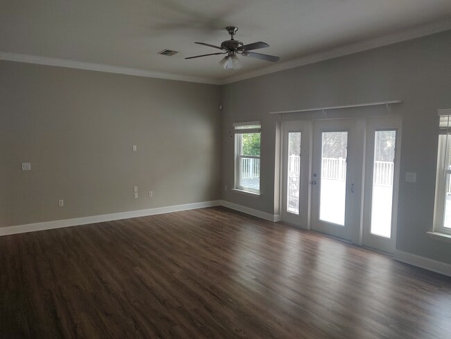 Building Photo - 13883 Blythewood Dr