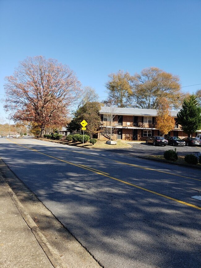 822 Sunset Dr 822 Sunset Dr Athens GA 30606 Apartment Finder