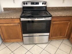 Building Photo - Great Location!   -  75th Ave & Camelback ...