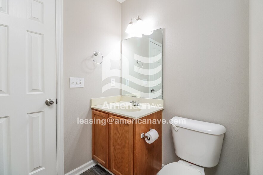 Building Photo - 406 Wincrest Ln
