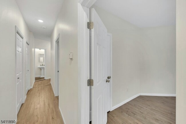 Building Photo - 30 Linden Ave