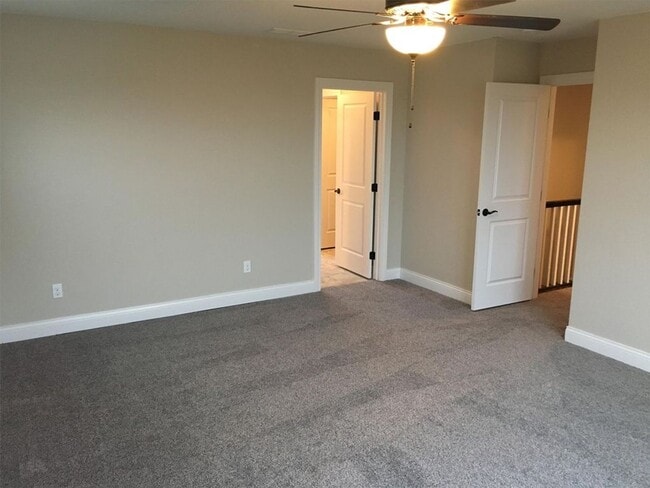 Building Photo - 1206 S Roberto Rd