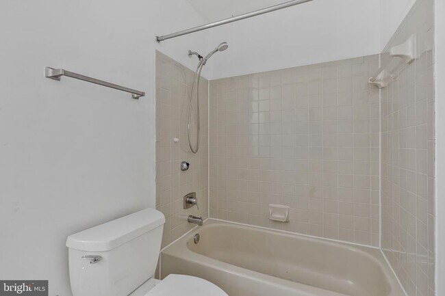 Building Photo - 8505 Jeffersonian Ct