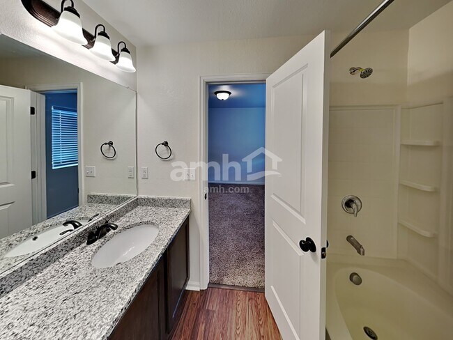 Building Photo - 5546 Malta St