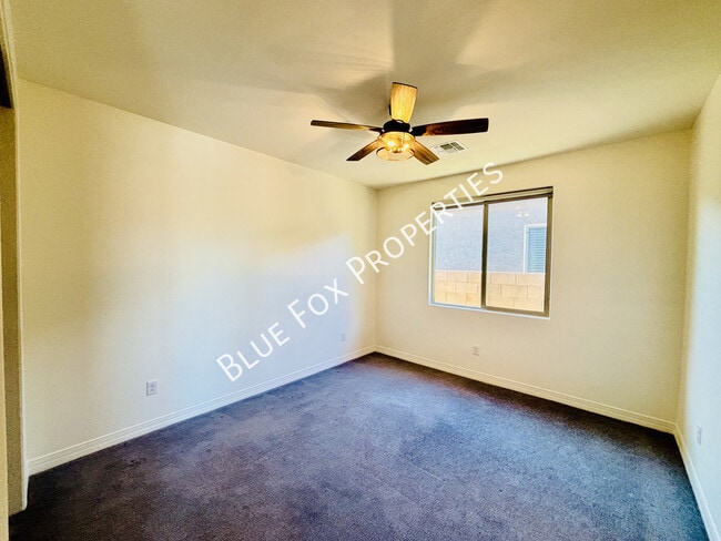 Building Photo - 8038 N Purple Aster Pl