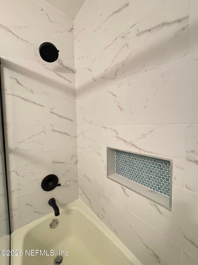 Building Photo - 8880 Old Kings Rd S