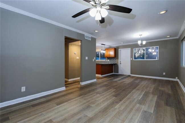 Building Photo - 1277 Goodwin Rd NE