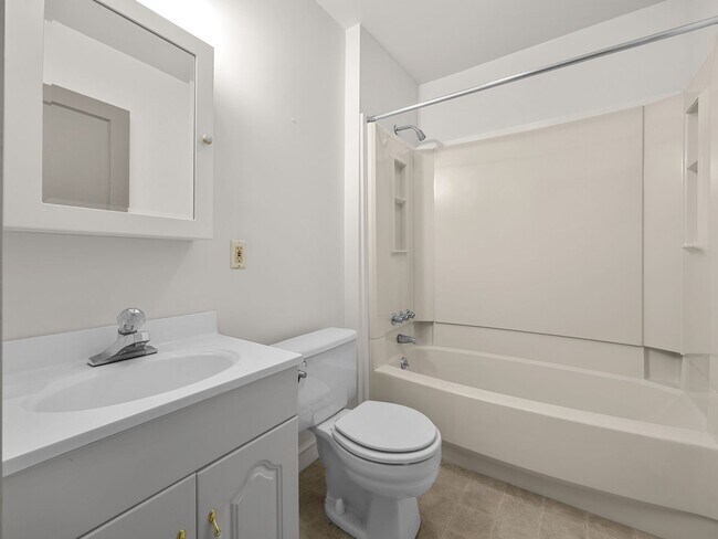 Building Photo - Downtown Greer Charmer: Spacious 3-Bed, 2 BA Home with Screened Porch, Carport & Hardwoods, NO AP...