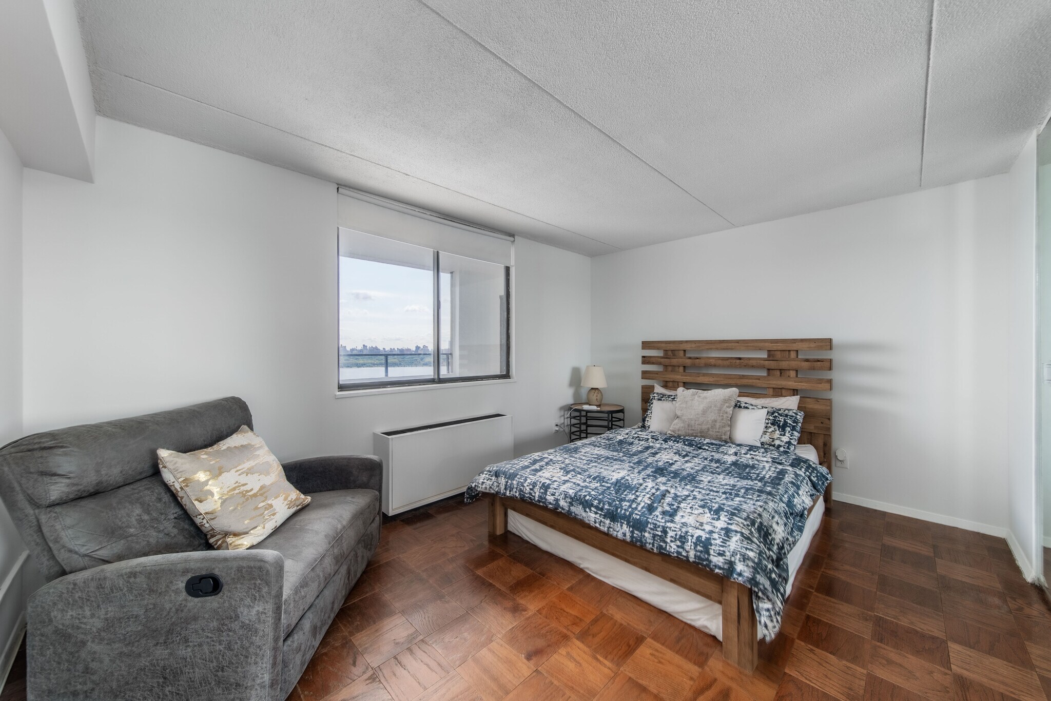 Building Photo - 250 Gorge Rd