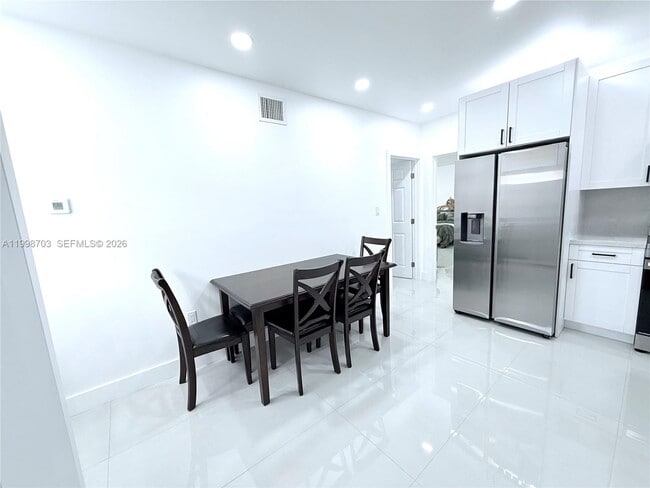 Building Photo - 4600 W 8th Ave