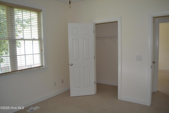 Building Photo - 1026 Sea Gull Dr