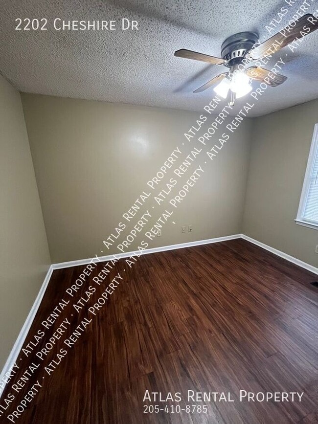 Building Photo - 2202 Cheshire Dr