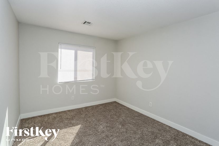 Building Photo - 7908 Olympus Ave