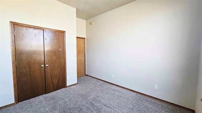 Building Photo - 4117 Gyrfalcon Dr