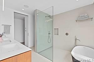 Building Photo - 1080 Springs Fireplace Rd