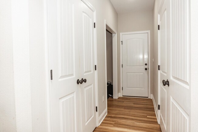 Building Photo - 2810 Pinnacle Point Dr