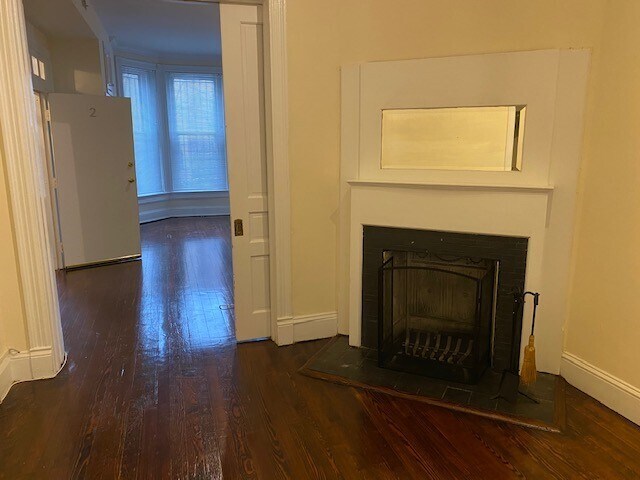 Building Photo - 2104 O St NW