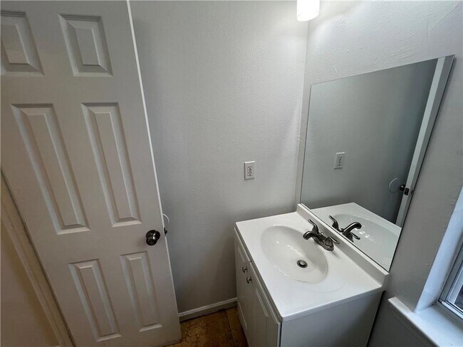 Building Photo - 7702 Belcrest Pl