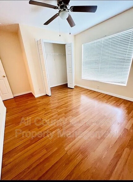 Building Photo - 3872 Mariner Dr