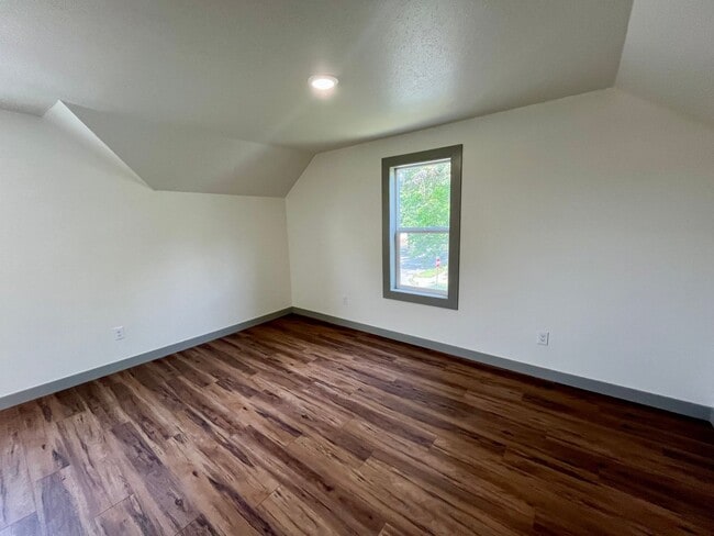 Building Photo - 3 Bed 1.5 Bath Single Family Home in Wausau