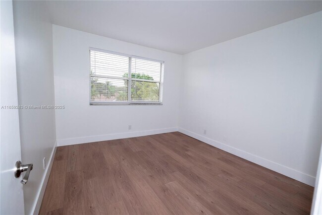 Building Photo - 8891 Wiles Rd