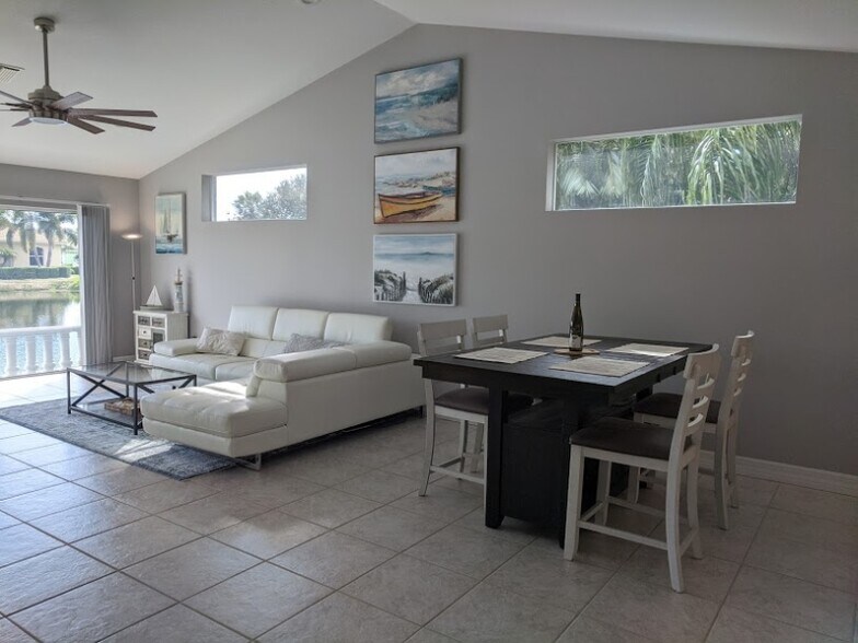 Building Photo - 104 Cala Ct
