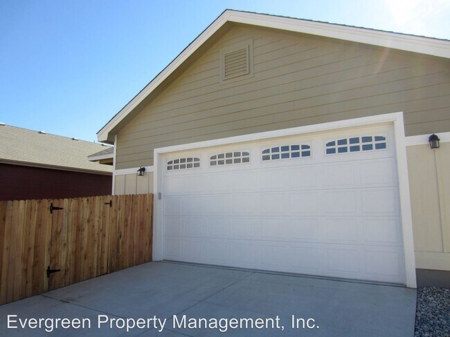 Building Photo - 3 br, 2.5 bath House - 2286 Trestle Rd