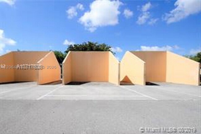 Building Photo - 8400 SW 133rd Avenue Rd