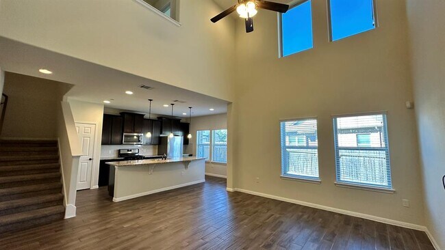 Building Photo - 2304 S Lakeline Blvd