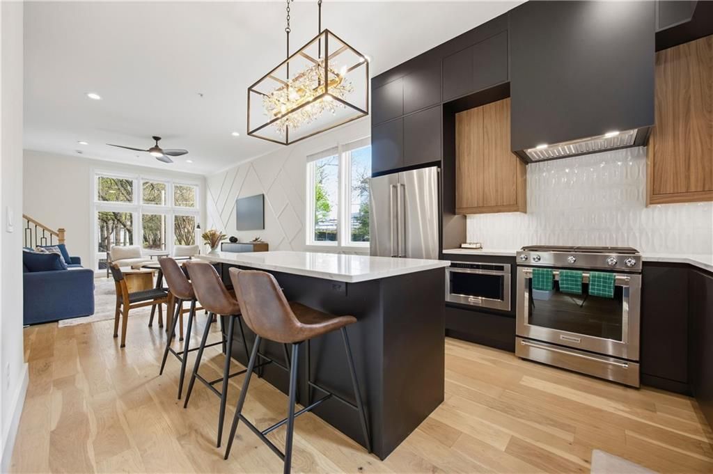 Building Photo - 436 Markham St SW