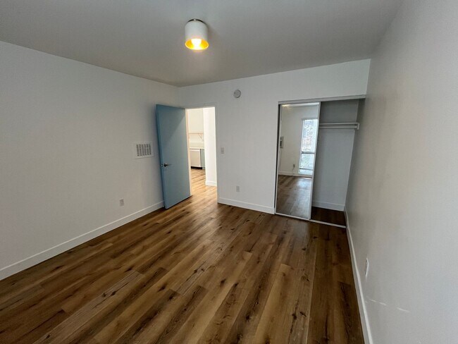 Building Photo - Individual Bungalows: All 1 bedroom/ 1 bat...