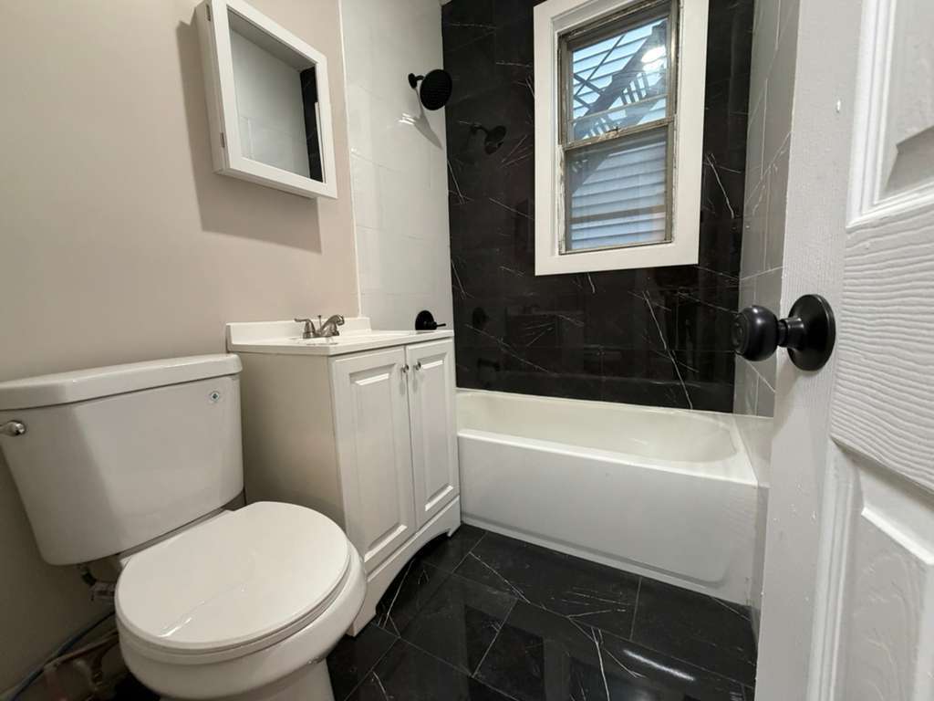 241 Duncan Ave 3 - 237 Duncan Ave