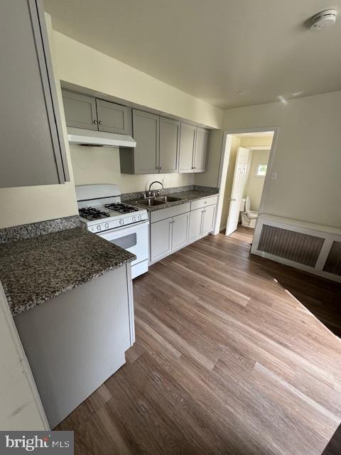 Building Photo - 528 E Mulberry St