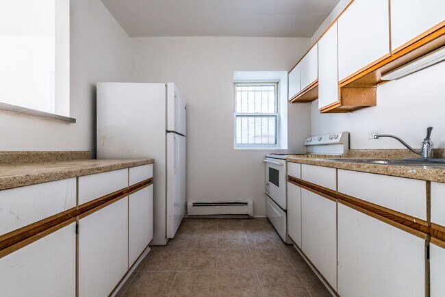 Building Photo - 4814-4820 W Monroe St Chicago, IL 60644