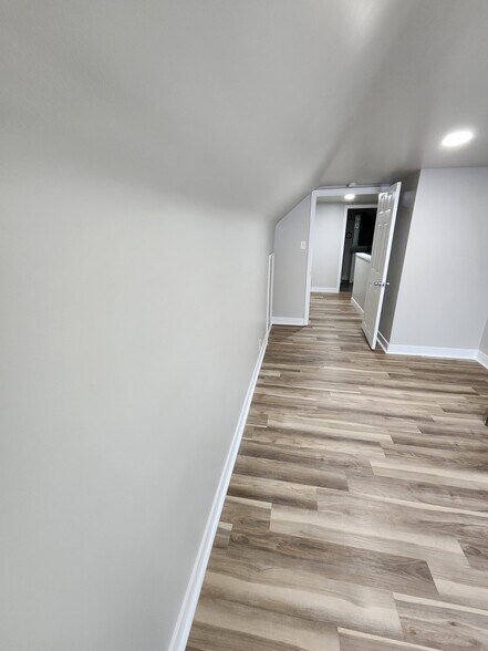 Building Photo - 410 McKinley St