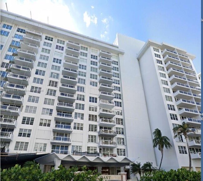 Building Photo - 5700 Collins Ave