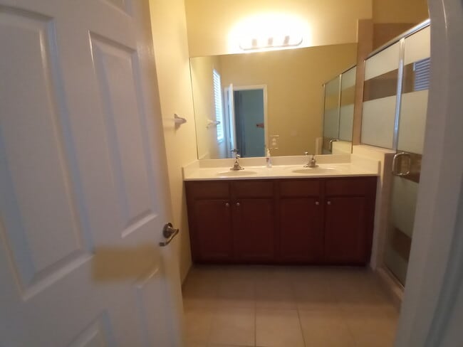 Building Photo - 9010 SW 169th Ave