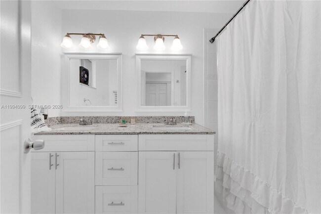 Building Photo - 10003 Costa Del Sol Blvd