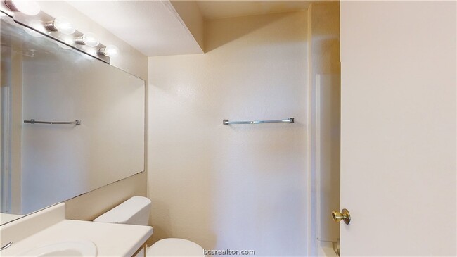 Building Photo - 529 Southwest PKWY Unit 102