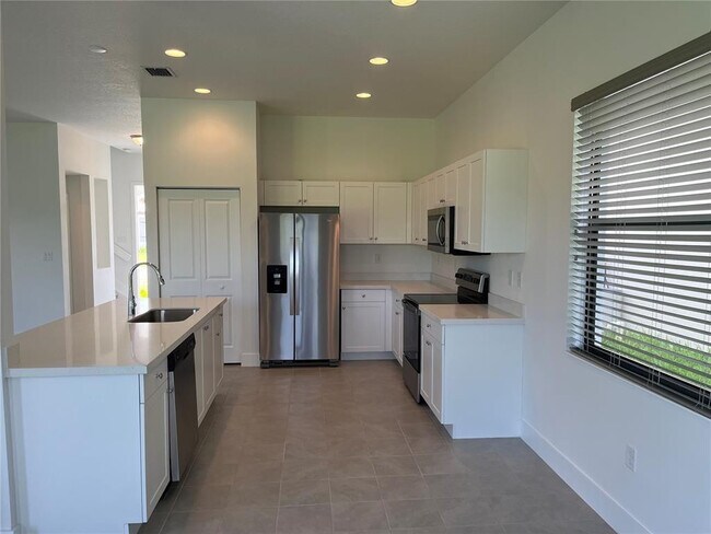 Building Photo - 5542 Agostino Way