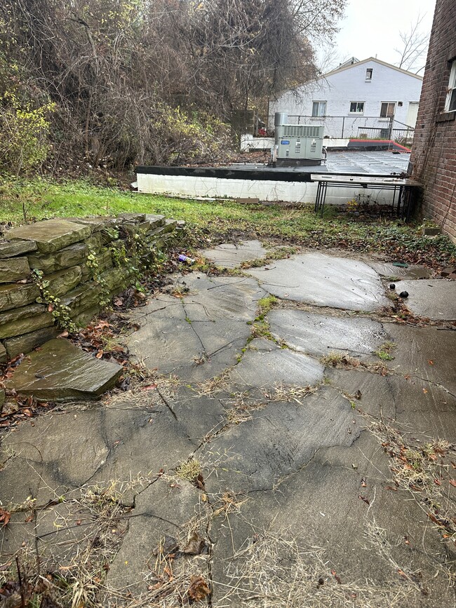 Back Yard/Entryway - 140 Clairton Blvd