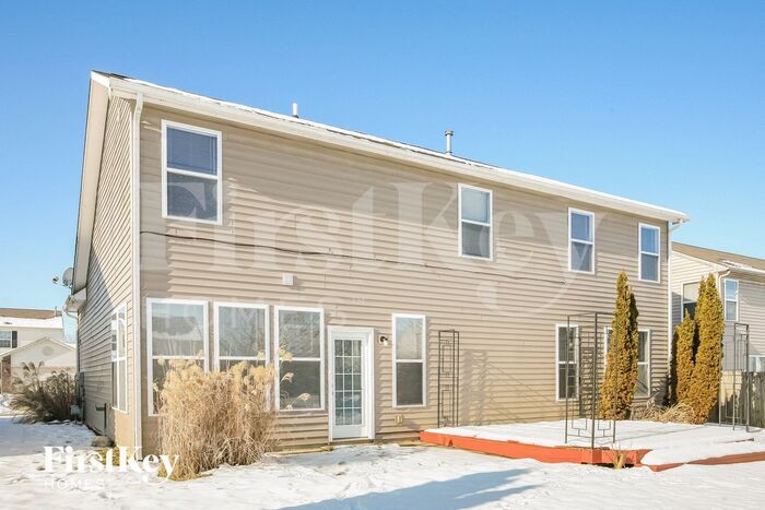 Building Photo - 4915 Birmingham Dr