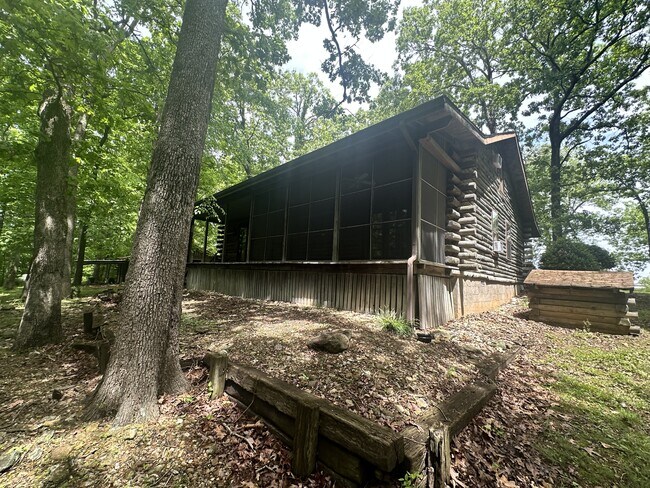 Building Photo - 343 Vaughns Grove Fairview Rd