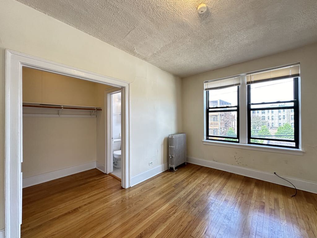 Building Photo - 2737 N Spaulding Ave
