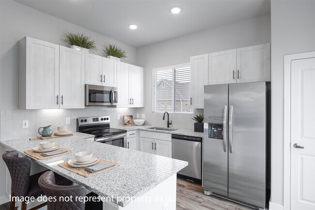 Building Photo - 5525 Wild Acrs