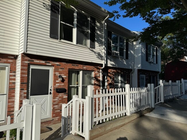Primary Photo - 39 Prescott Ave