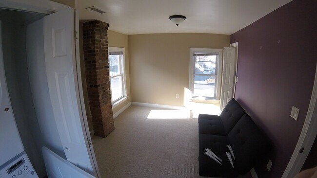 Building Photo - 52 Salem Street